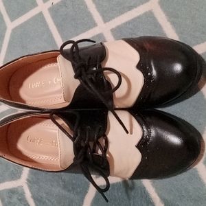 Chase & Chloe Dora-5 Two Tone Lace Up Low Heel Women's Oxford size 7
